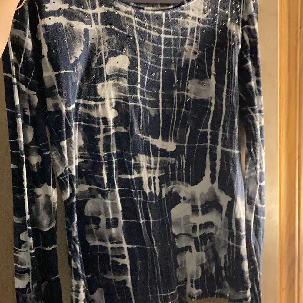 Long sleeve ty dye like women’s shirt
